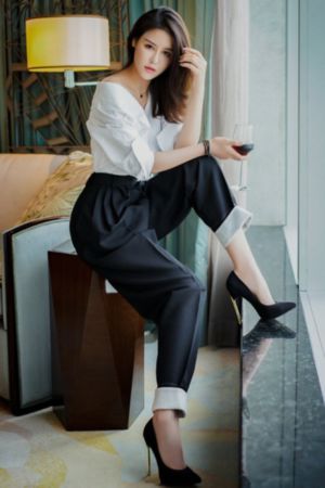 我把我的肥岳日出水来的演员表
