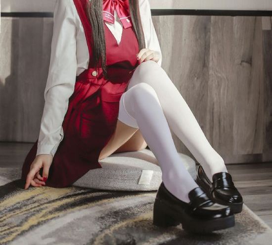 19岁男孩送外卖给妹妹交学费
