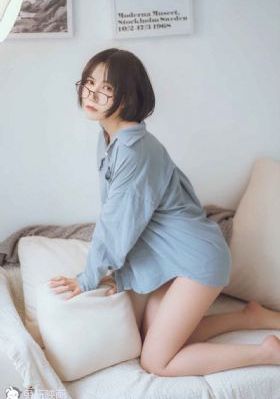 一女多男3根一起进去