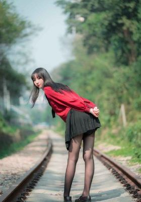 在世界尽头咏唱恋曲的少女